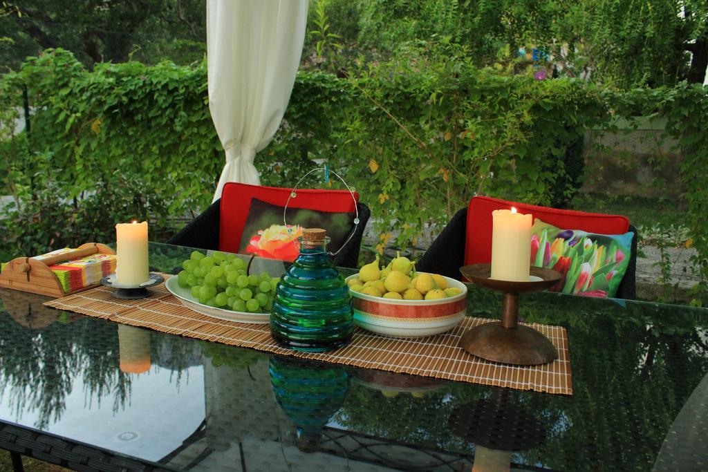 Apartments Petrada أوميس المظهر الخارجي الصورة